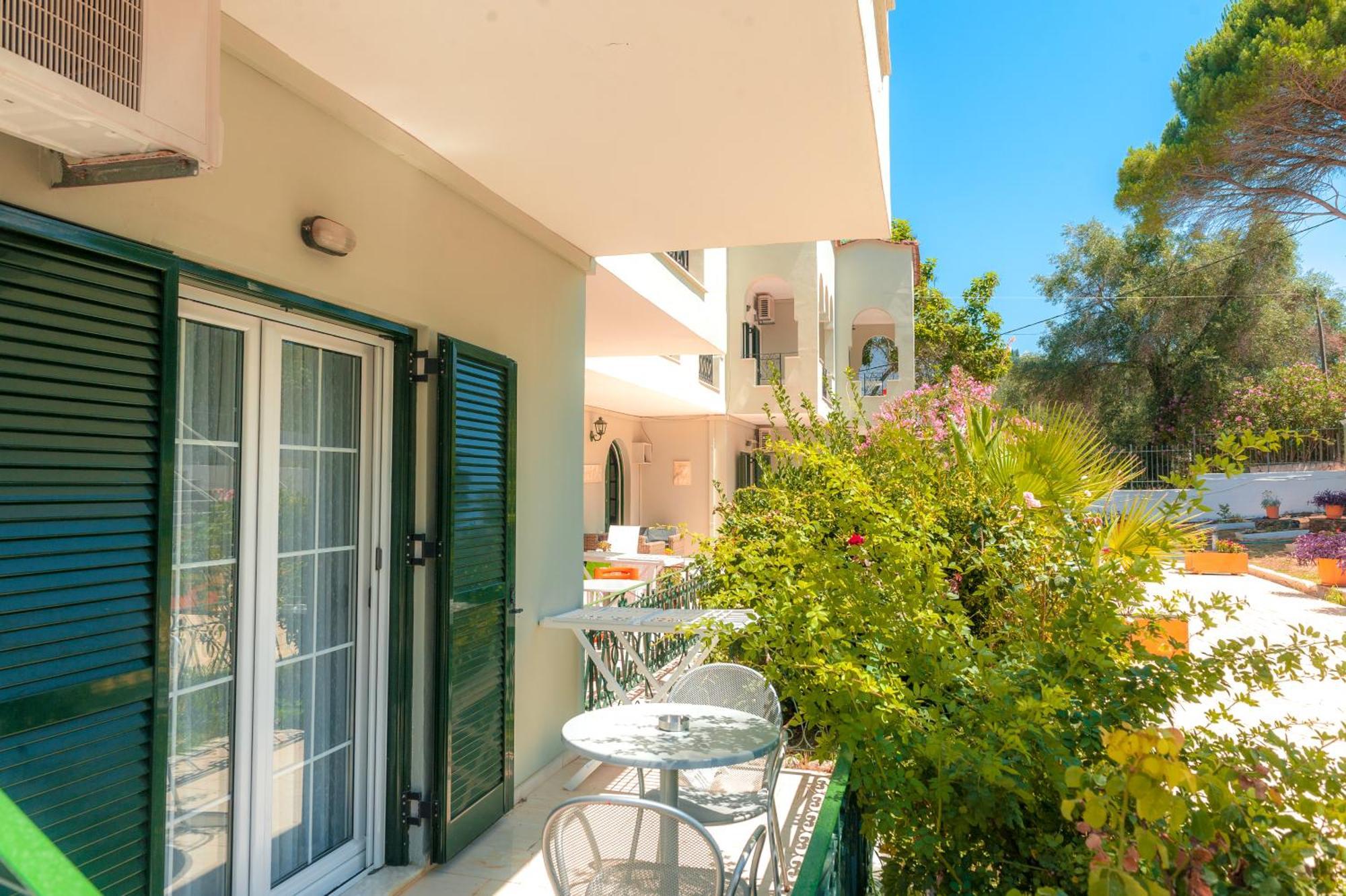 Vassilis Paradise Garden Aparthotel Agios Georgios Pagon Exterior photo