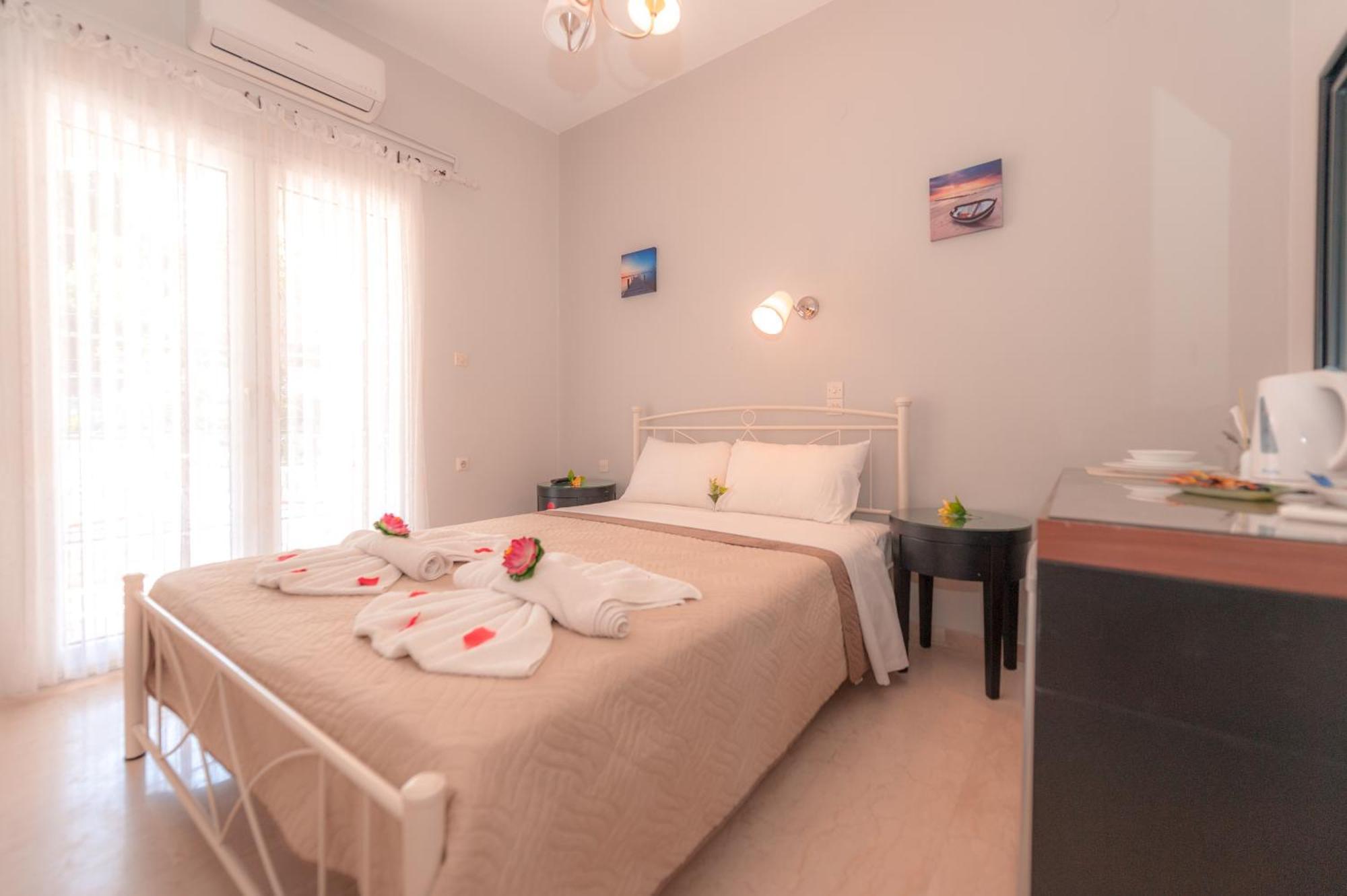 Vassilis Paradise Garden Aparthotel Agios Georgios Pagon Exterior photo